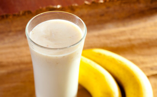Chế độ ăn kiêng ngày 4: Sữa và chuối