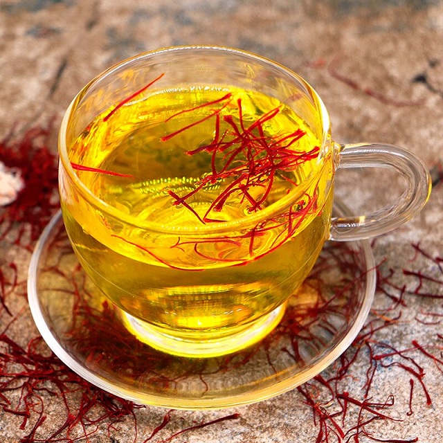 hoa-nghe-tay-bi-mat-cua-lan-da-trang-min-khong-tuoi